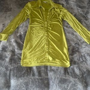 Used lime green long sleeve dress size XL